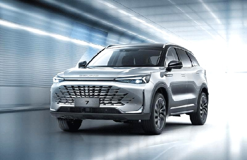 BAIC 7: cena, wyposażenie i rabaty – czy warto kupić tego SUV-a?