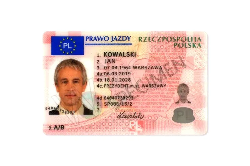 Jak długo obowiązuje kurs teoretyczny na prawo jazdy? Najważniejsze zasady