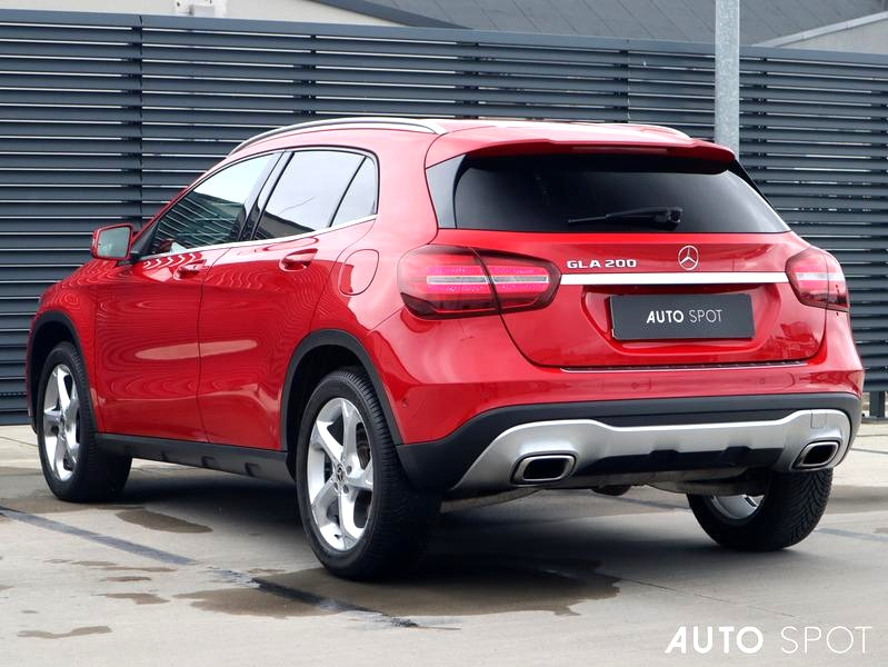 Mercedes GLA 200 – parametry, ceny i opinie. Czy warto go kupić?