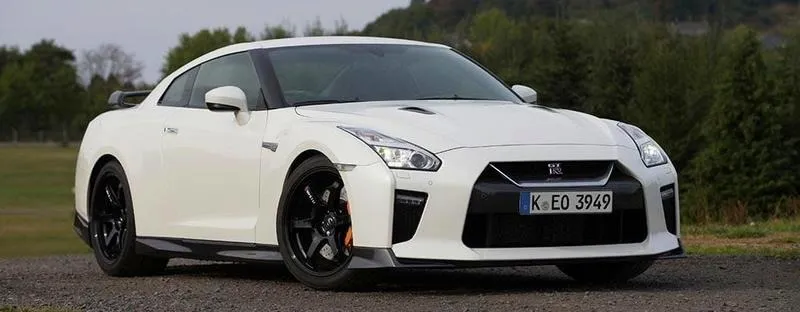 Nissan GTR: odkrywamy tajemnice silnika, który definiuje jego moc