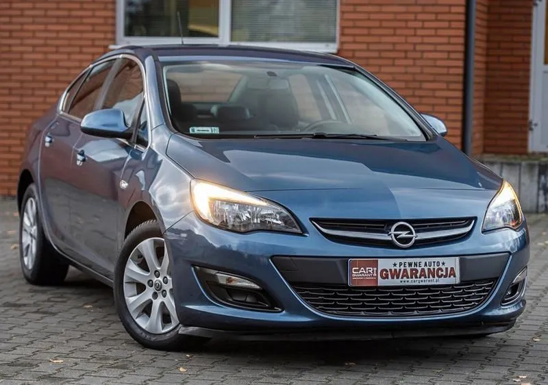 Opel Astra J 1.4 turbo: czy warto kupić? opinie i najczęstsze usterki