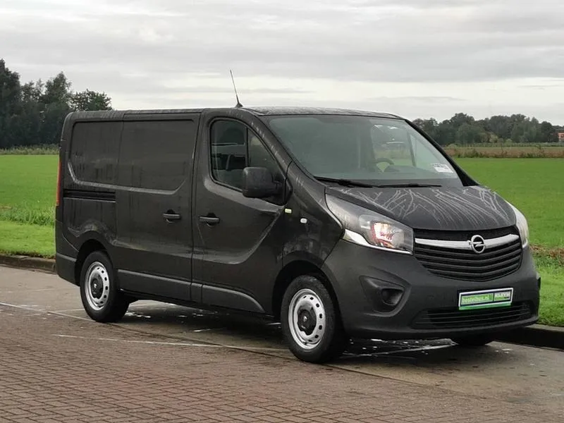 Opel Vivaro 2.0 CDTi – czy warto? Opinie i koszty napraw